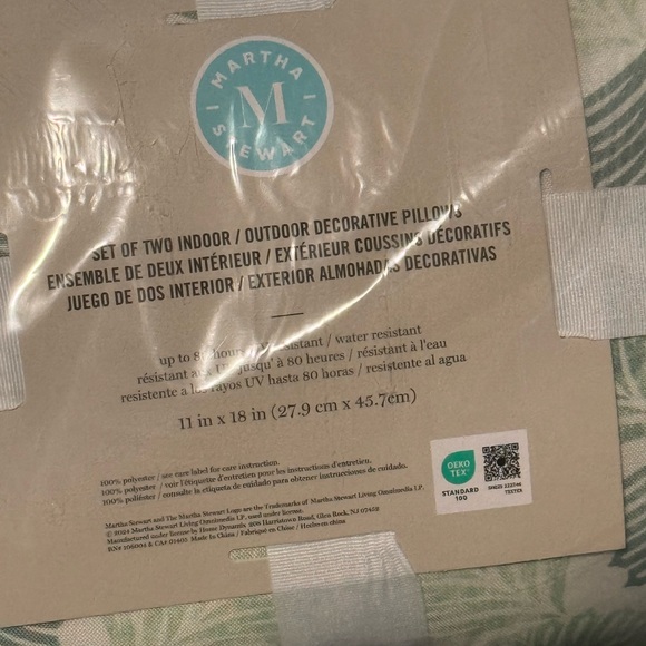 Set of 2 “Martha Stewart Green indoor outdoor Throw Pillows Brand New 11x18 - Picture 7 of 9